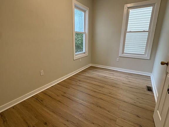 2nd image of 139 N 11th St