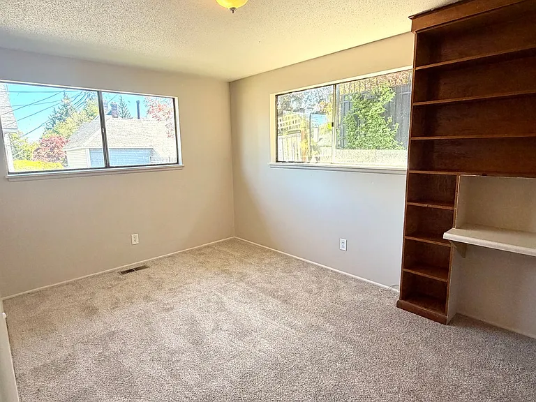 523 N I St — Photo 10