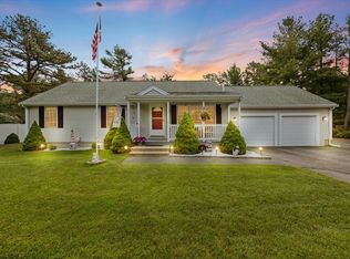 289 Charge Pond Rd, Wareham, MA 02571