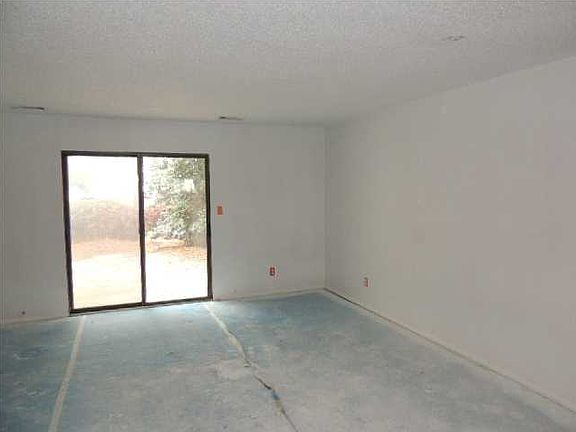 5th image of 734 Legion Dr APT 8