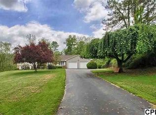 1544 McCormick Dr, Mechanicsburg, PA