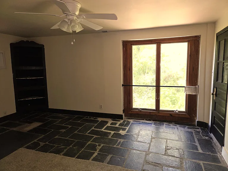9 Granite Ave — Photo 4
