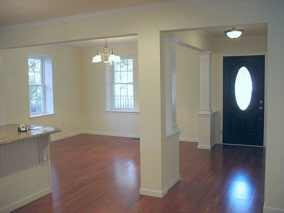 4th image of 158 Hancock St
