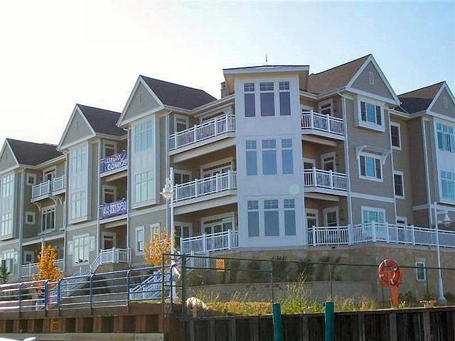 1st image of 303 Pennsylvania Ave Unit 405