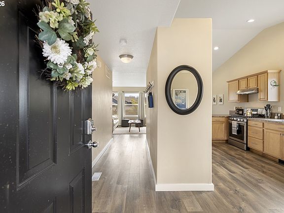 2nd image of 131 SW Oliver Ct