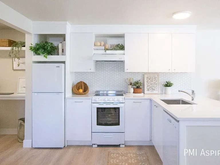 1335 N Gaylord St #101 — Photo 20
