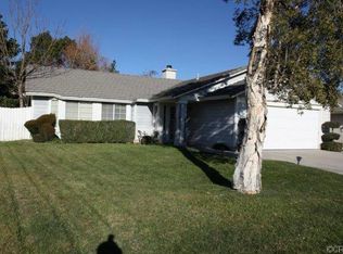 2490 W Calle Vista Dr, Rialto, CA 92377
