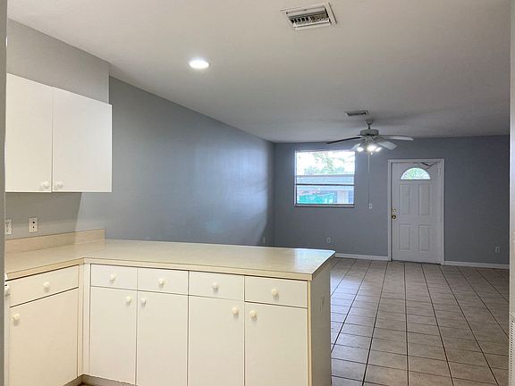 5th image of 4903 York St APT 103