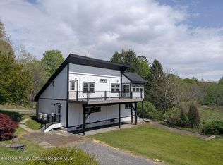 6 Wang Dr, Craryville, NY 12521