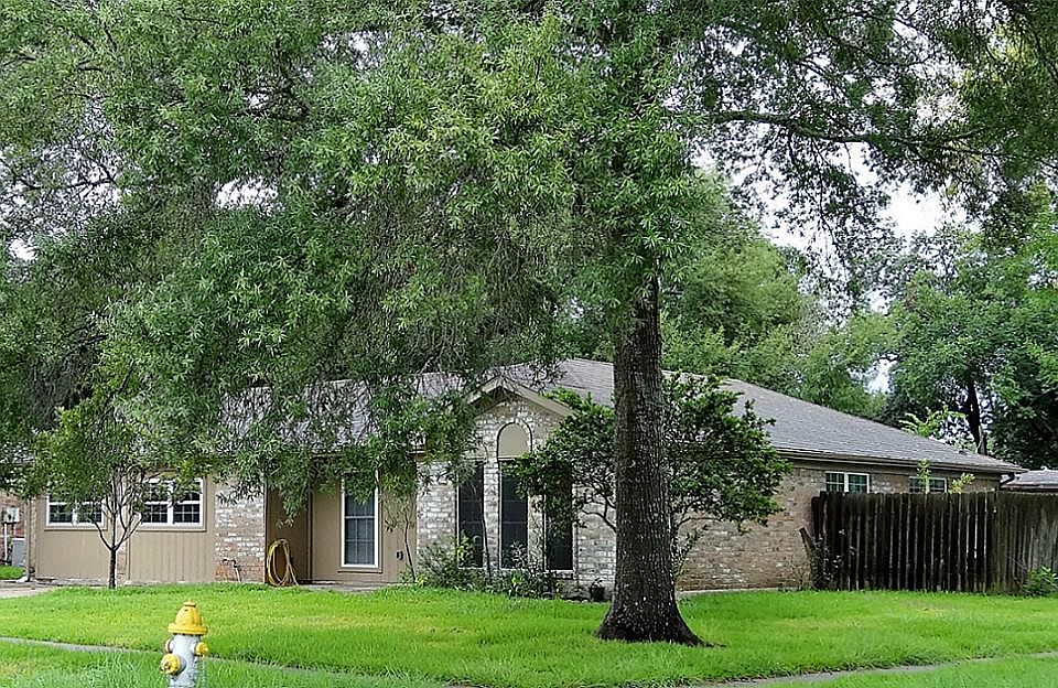 1st image of 13602 Greenridge Dr