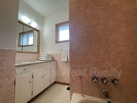 4th image of 841 Saucier Ave