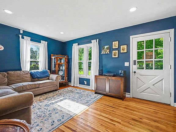 3rd image of 2317 Glendale Blvd