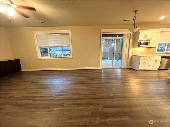5th image of 16701 34th Avenue Ct E