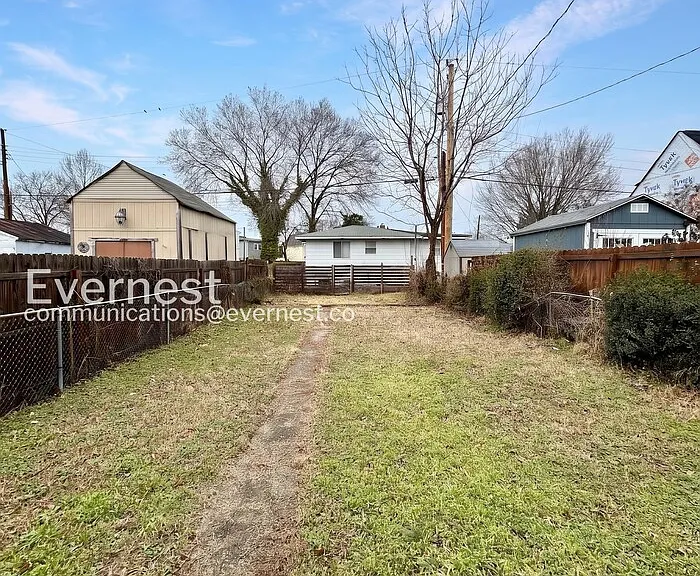 1304 Oakwood Ave — Photo 22