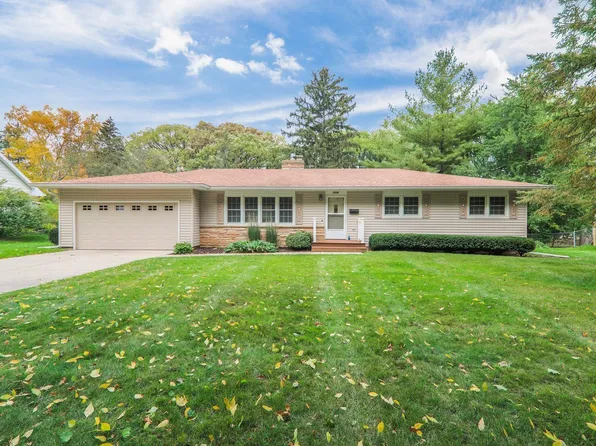 5206 Barton Rd, Madison, WI 53711