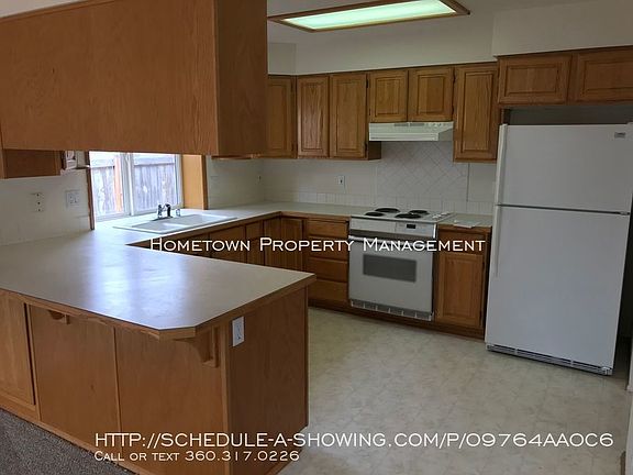 2nd image of 3217 Jeri Dr NE