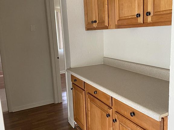 5th image of 22194 Catherine Ave