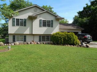 28518 108th St, Trevor, WI 53179