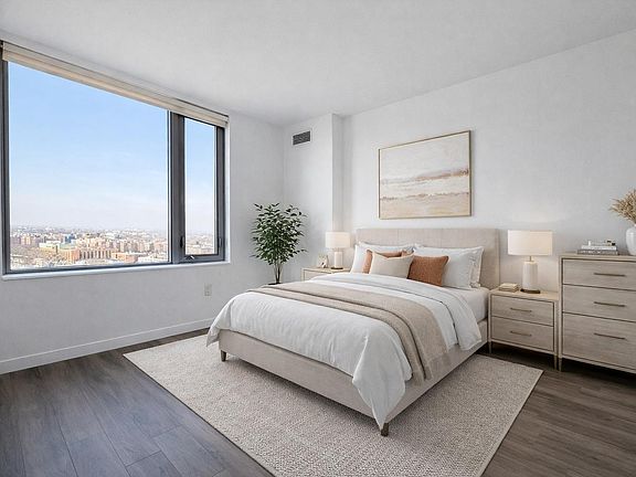 2nd image of 1524 Sheepshead Bay Rd APT 17K
