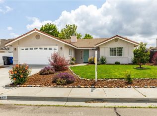 126 Riverbank Ln, Paso Robles, CA 93446