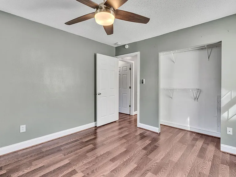 2237 Farrington Ave #203 — Photo 16