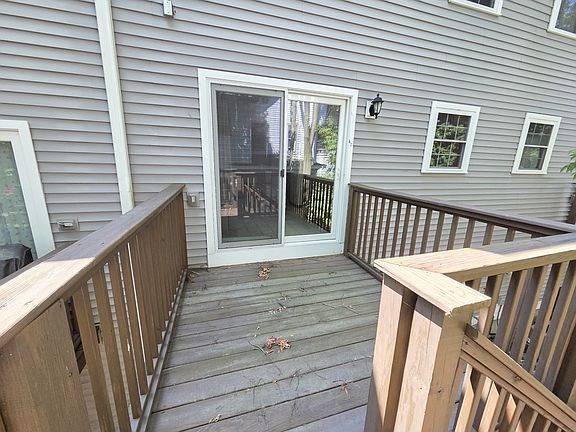 2nd image of 80 Smith St #2A