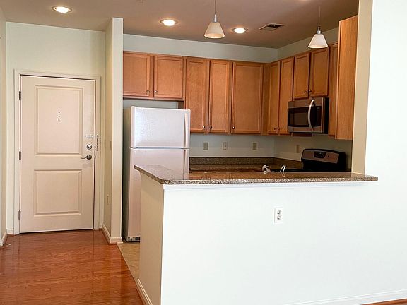 3rd image of 2655 Prosperity Ave APT 3