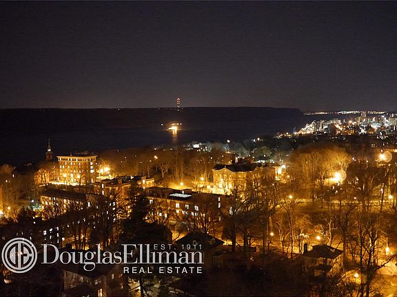 2nd image of 5900 Arlington Ave APT 10A