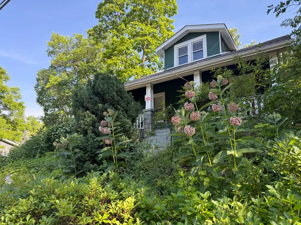 3101 Taylor St, Mount Rainier, MD 20712