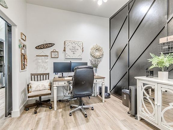 5th image of 53 N Oaks Rd