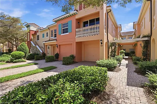 8601 Piazza Del Lago Cir #203 Photo 1 8601 Piazza Del Lago Cir #203 Photo 1
