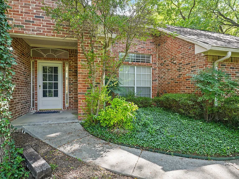 120 Hope Cir — Photo 17