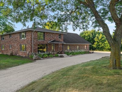 11211 North Swan ROAD, Mequon, WI, 53097