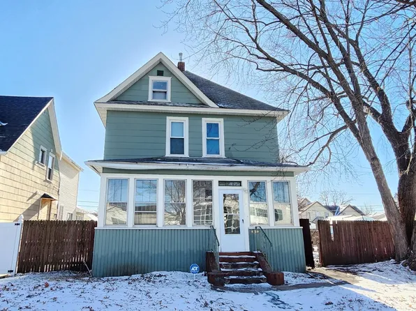 990 Aurora Ave, Saint Paul, MN 55104