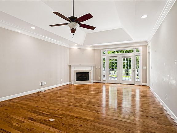 5th image of 210 Montchanin Rd
