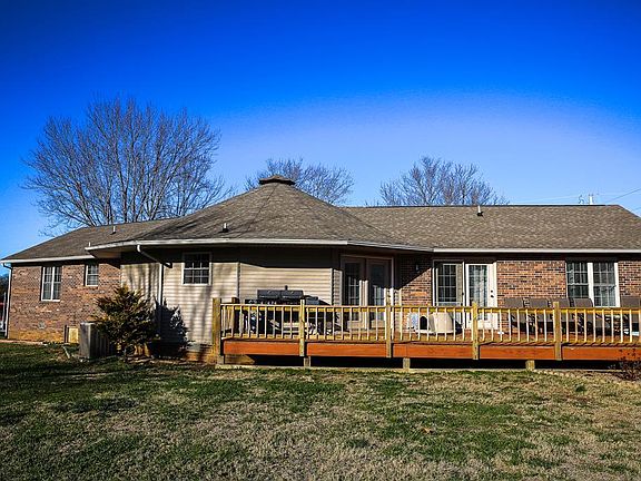 5th image of 2957 Deerhaven Dr S