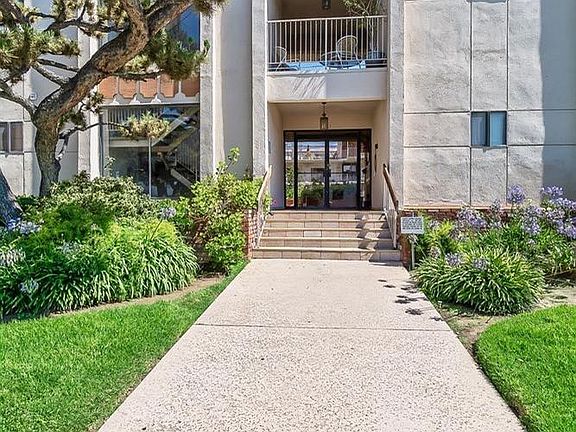 3rd image of 221 E Lexington Dr APT 107