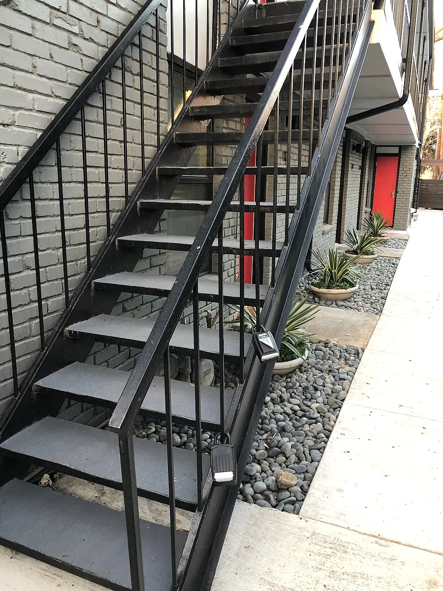 Building Photo - 3914 Bowser Ave #205