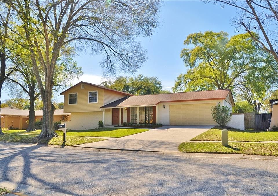 1st image of 15806 Cottontail Pl
