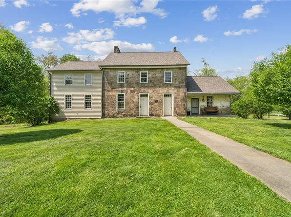 107 Hatfield St, Jefferson, PA 15344