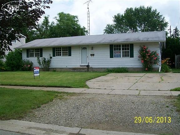 2nd image of 1216 Huntington Dr