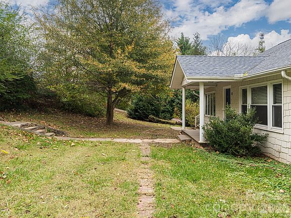 3rd image of 65 Banks Town Rd