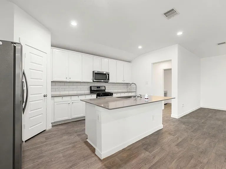 6931 Dell Vista Dr — Photo 15