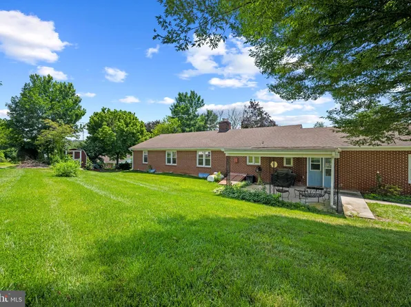 296 Lambert Ave, New Windsor, MD 21776