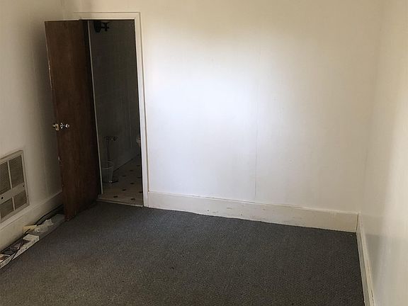4th image of 805 E McKinley St