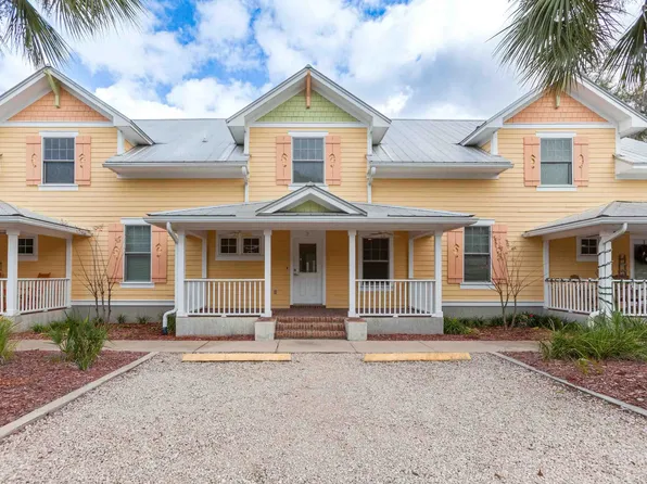 206 10th St SE #2, Steinhatchee, FL 32359