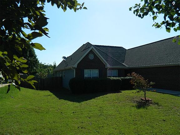 3rd image of 105 Bo Simpson Pkwy