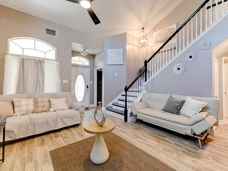 5203 Lions Gate Ln — Photo 3