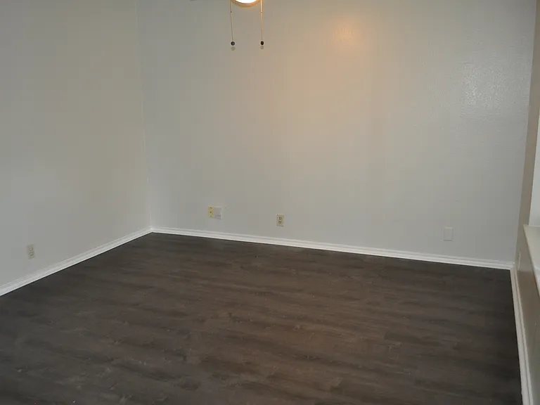 423 Cynisca St #A — Photo 3