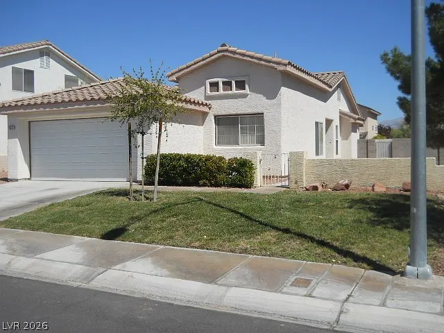 3 bed, 2.0 bath, 1252 sqft, $1,895 — Photo 2